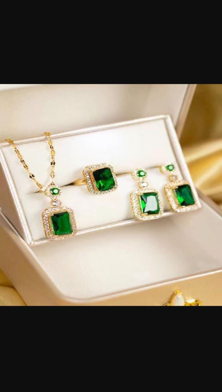 Emrald Set (Necklace + Earrings + Ring)